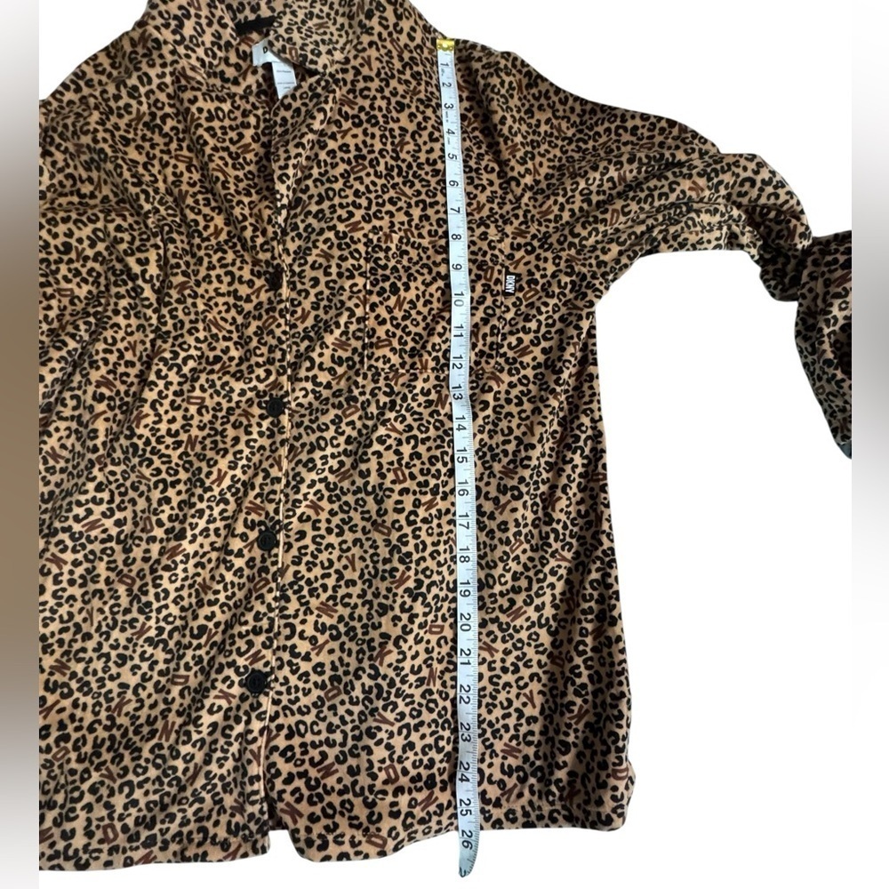 DKNY Cheetah Print Fleece 2PC Pajama Pant Set Long Sleeves LRG p16 - Picture 4 of 7